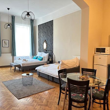 Orangehomes Peaceful Apartment Next To Central Market Hall Budapest Exteriör bild