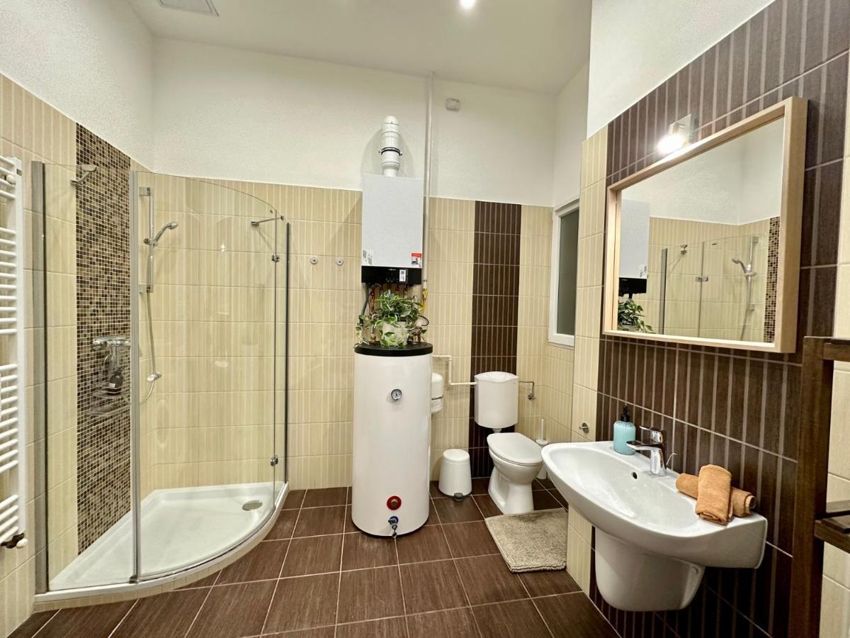 Orangehomes Peaceful Apartment Next To Central Market Hall Budapest Exteriör bild